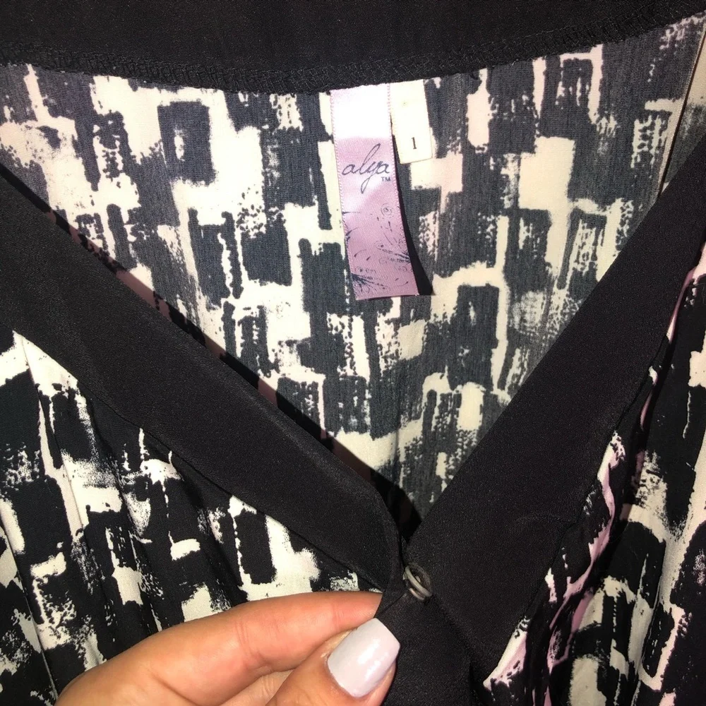 New Francescas Black Print Dress - Picture 3 of 3